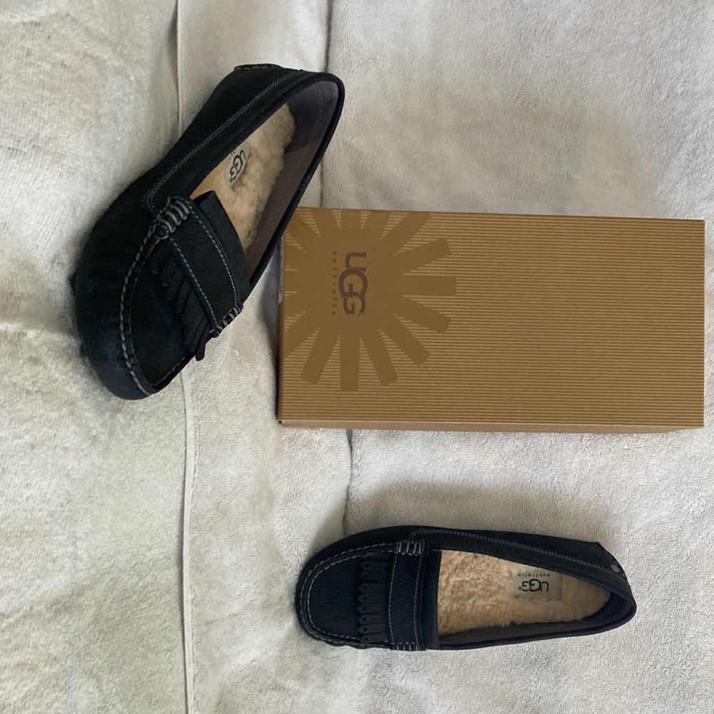UGG Slip on flats